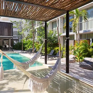 casa-azul-1.quintano-roohotels.com/