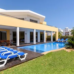 apartamentos-turisticos-clube-vilarosa.hotelaalgarve.com/