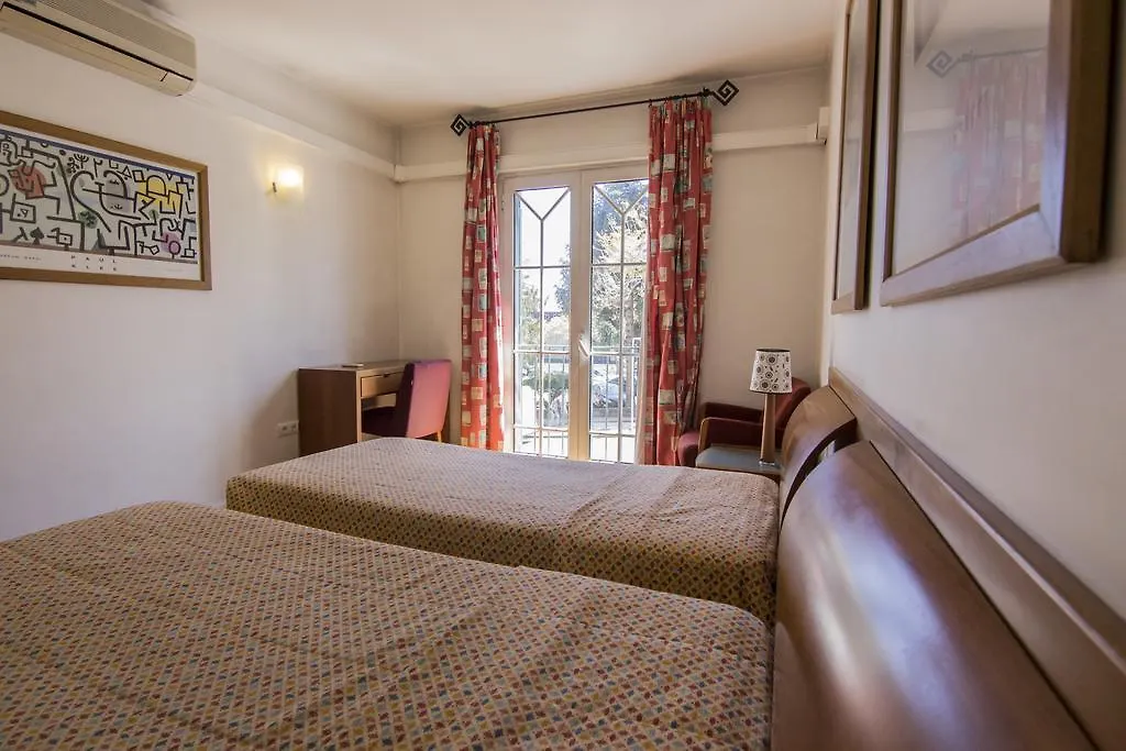 Apartamentos Turisticos Avenue Park Funchal  Aparthotel